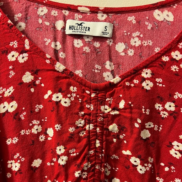 Red blouse - Picture 2 of 3